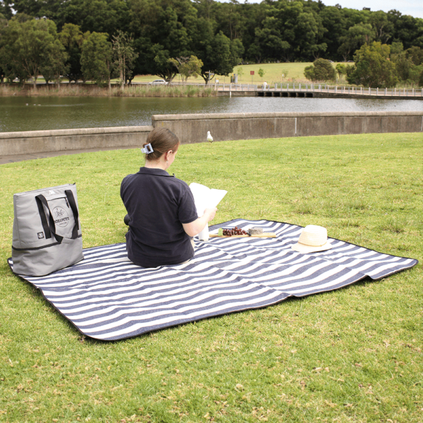 Día De Campo Rug with waterproof backing - Image 13