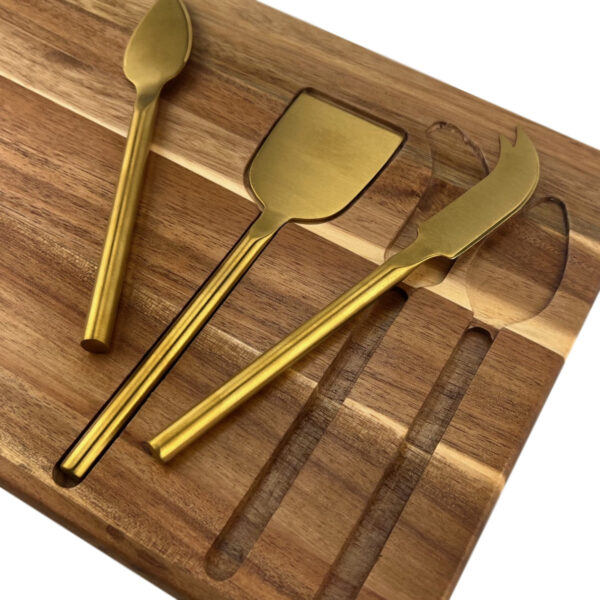 Yeto Cheeseboard and Knife Set - Image 4