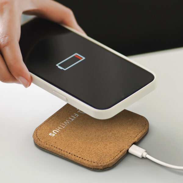 Oakridge Wireless Charger - Square - Image 5