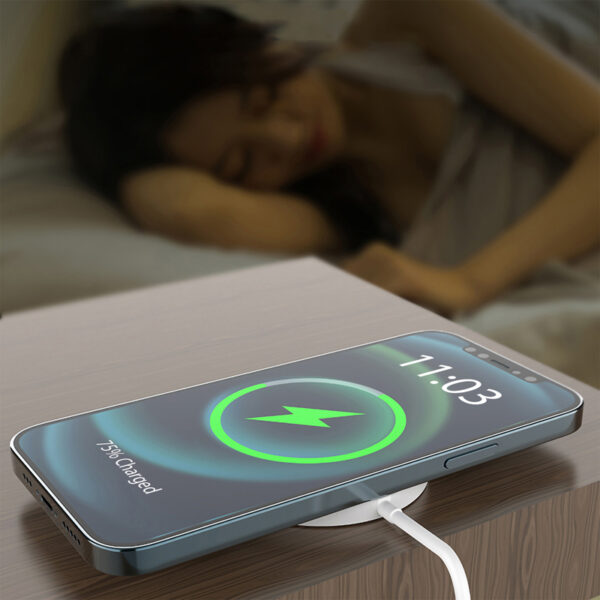 Wolf Magnetic Wireless Charger - Image 7